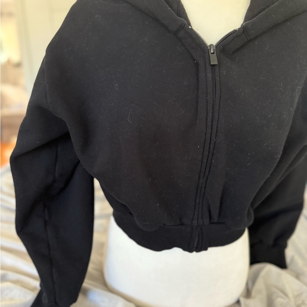 Aritzia Mega Fit Sweatfleece Hoodie in Black